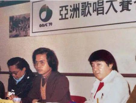 世引出30年前的秘密真相开元棋牌“词圣”突然去(图6)